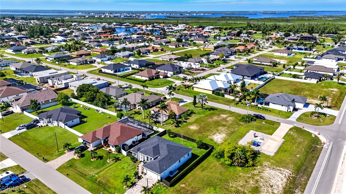 9 Southwest 37th Place Cape Coral, FL 33991 - Photo 10 of 28