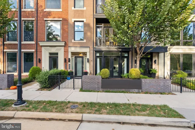 $1,725,000 | 20304 Northpark Drive, Ashburn, VA 20147