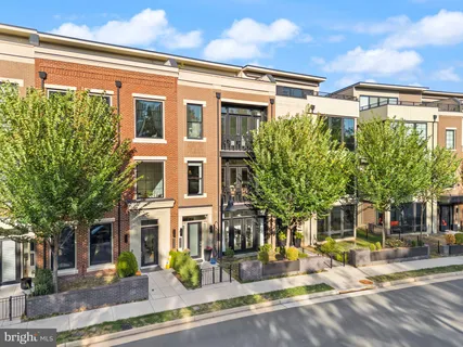 $1,725,000 | 20304 Northpark Drive, Ashburn, VA 20147