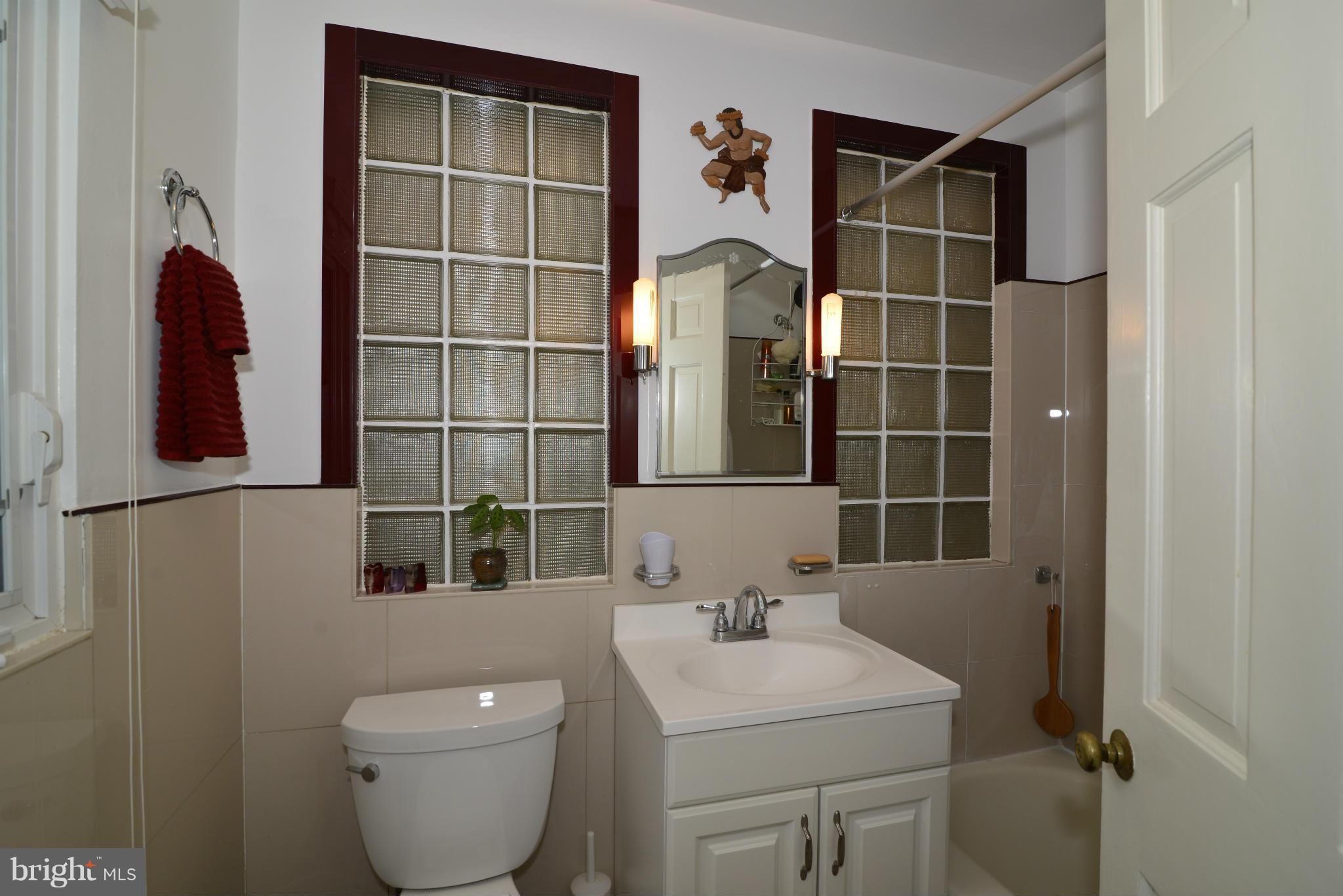 3913 Ridge Road Annandale, VA 22003 - Photo 14 of 29 Bath (Master)