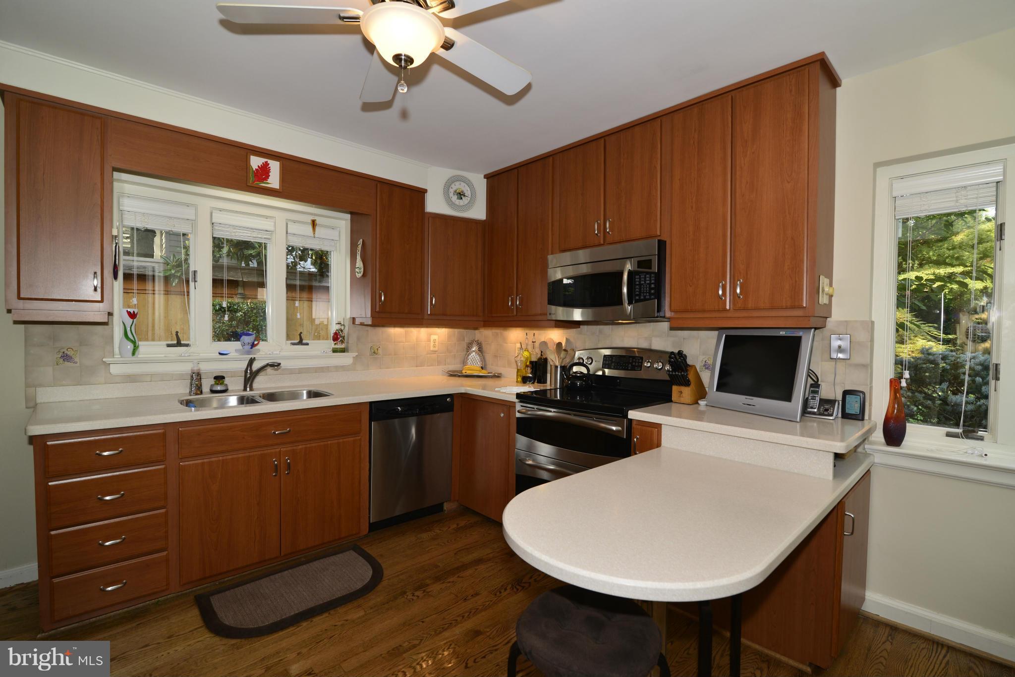 3913 Ridge Road Annandale, VA 22003 - Photo 8 of 29 Kitchen