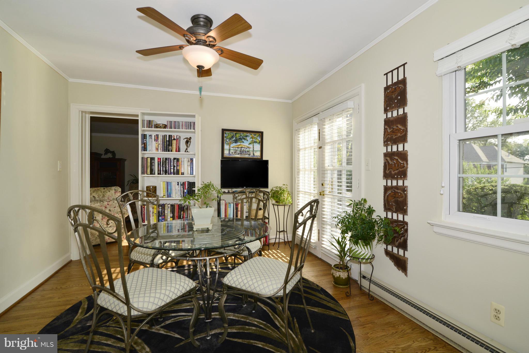 3913 Ridge Road Annandale, VA 22003 - Photo 10 of 29 Breakfast Room / Den