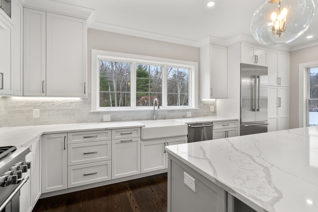 87 Horrigan Drive, Unit 8 Dedham, MA 02026 - Photo 3 of 23