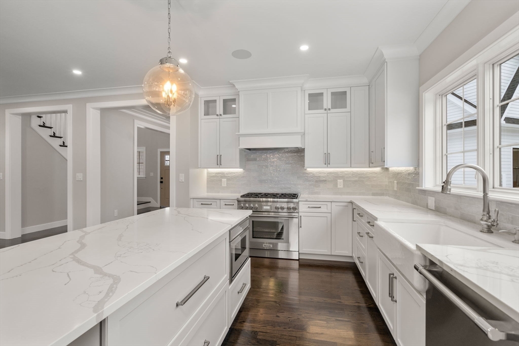 87 Horrigan Drive, Unit 8 Dedham, MA 02026 - Photo 5 of 23