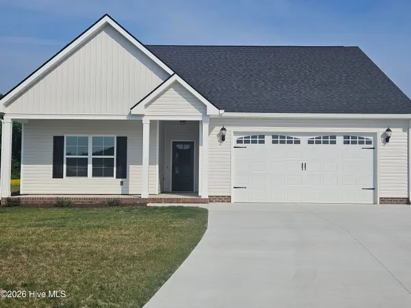 $324,000 | 176 Country Cv Lane, Clinton, NC 28328