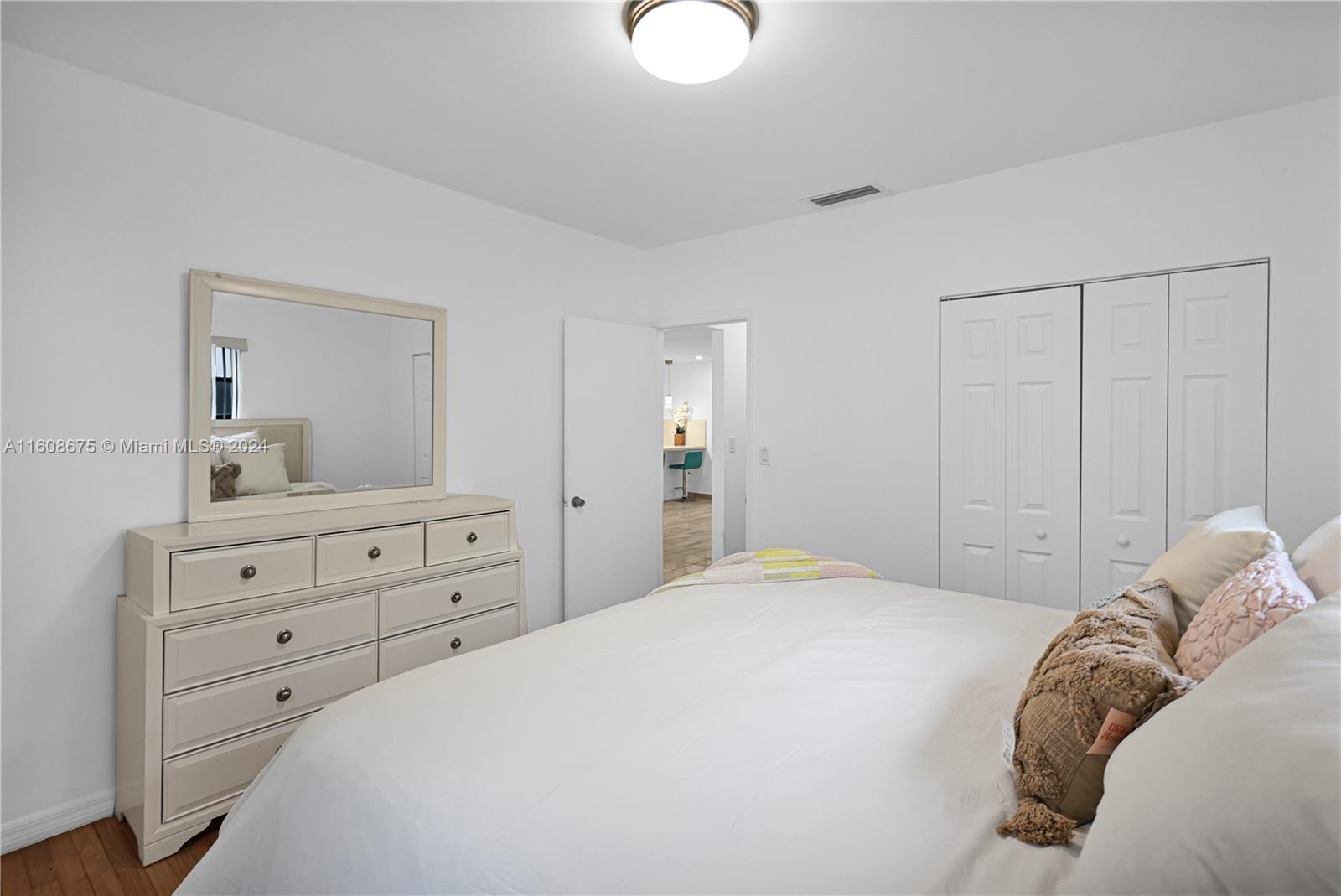 461 Southwest 25th Road Miami, FL 33129 - Photo 11 of 24