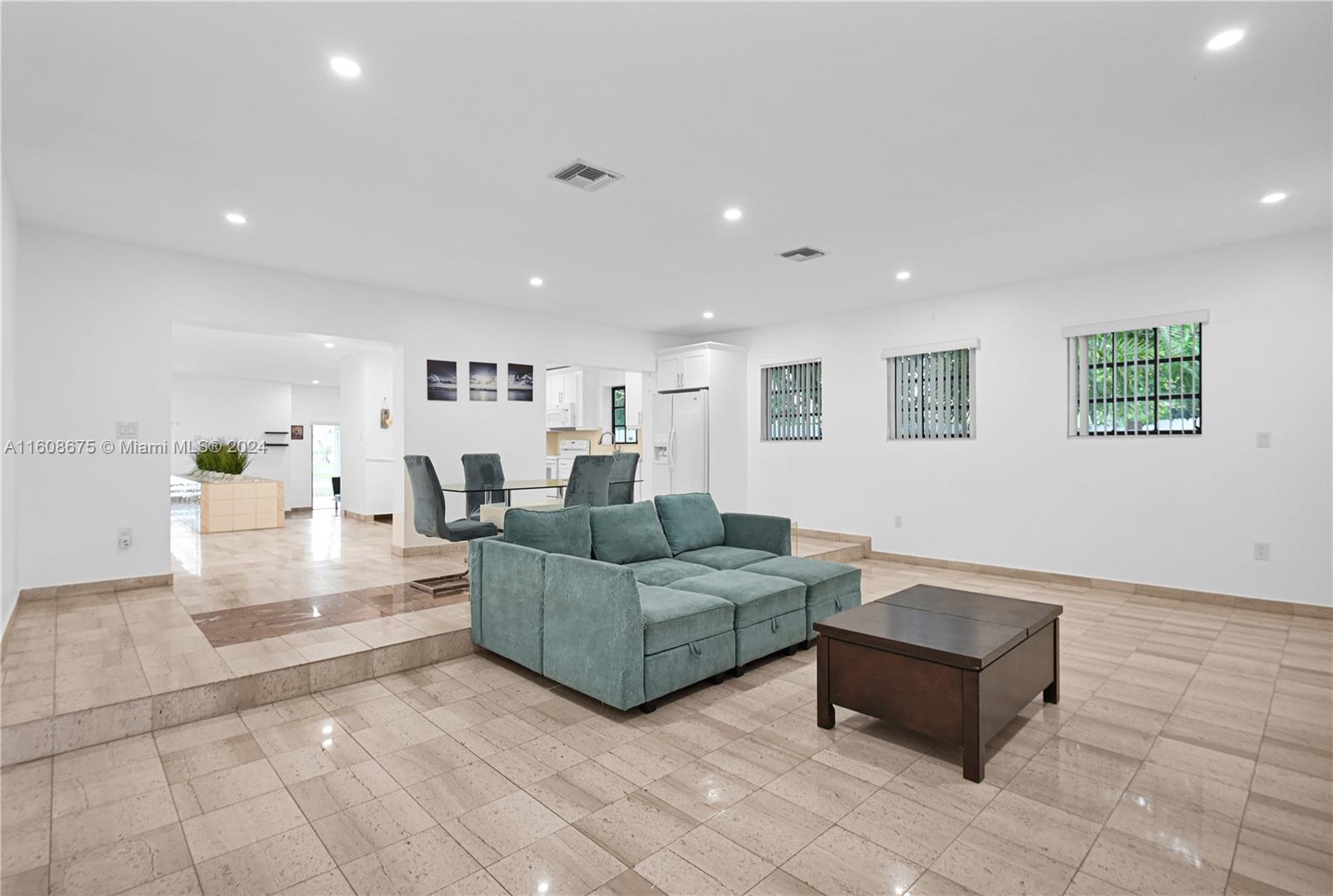 461 Southwest 25th Road Miami, FL 33129 - Photo 10 of 24