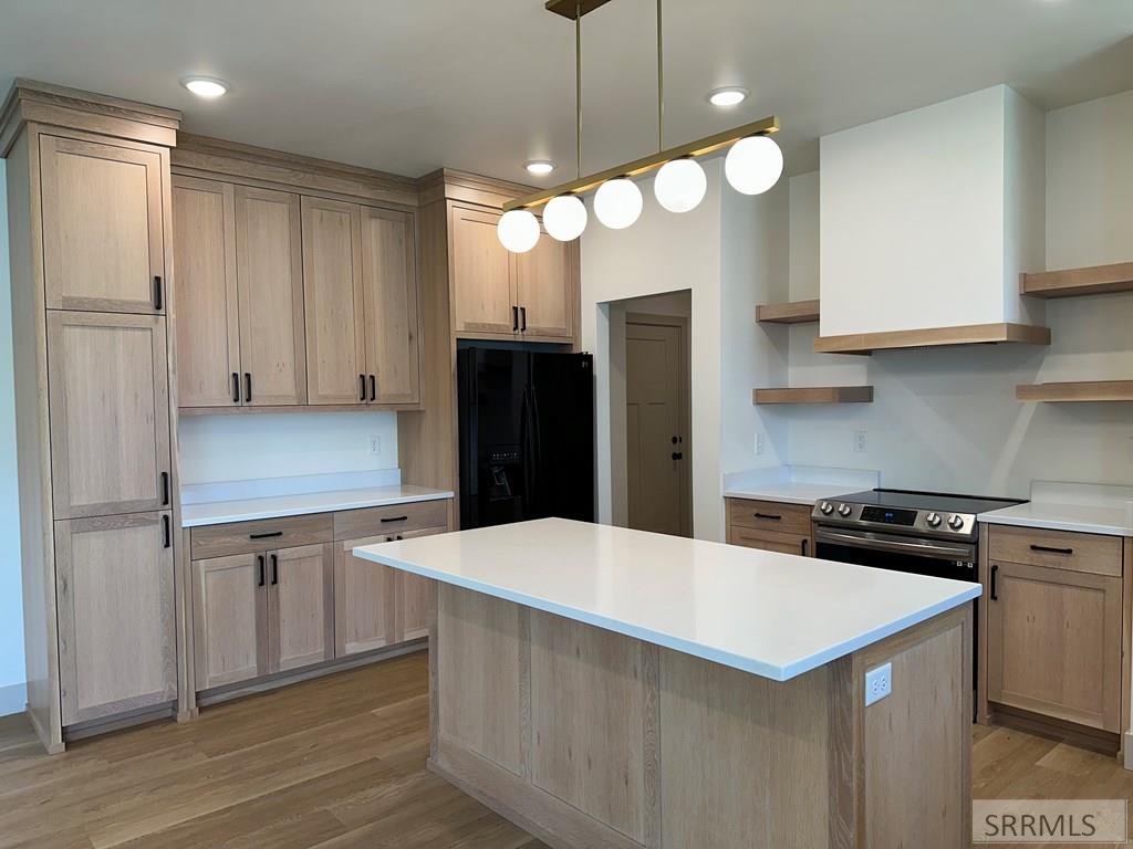 733 Rustic Road Pocatello, ID 83201 - Photo 3 of 30