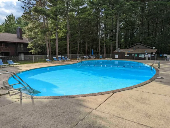 $107,000 | 5 Oak Trail, Wisconsin Dells, WI 53965