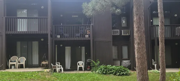 $107,000 | 5 Oak Trail, Wisconsin Dells, WI 53965