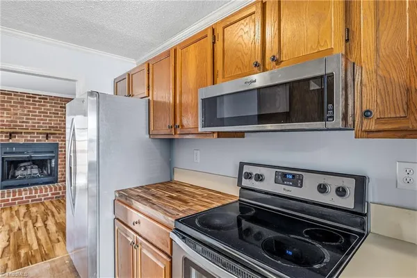 $1,700 | 327 Mar-Don Hills Court, Winston-Salem, NC 27104