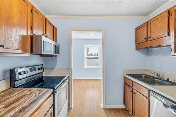 $1,700 | 327 Mar-Don Hills Court, Winston-Salem, NC 27104