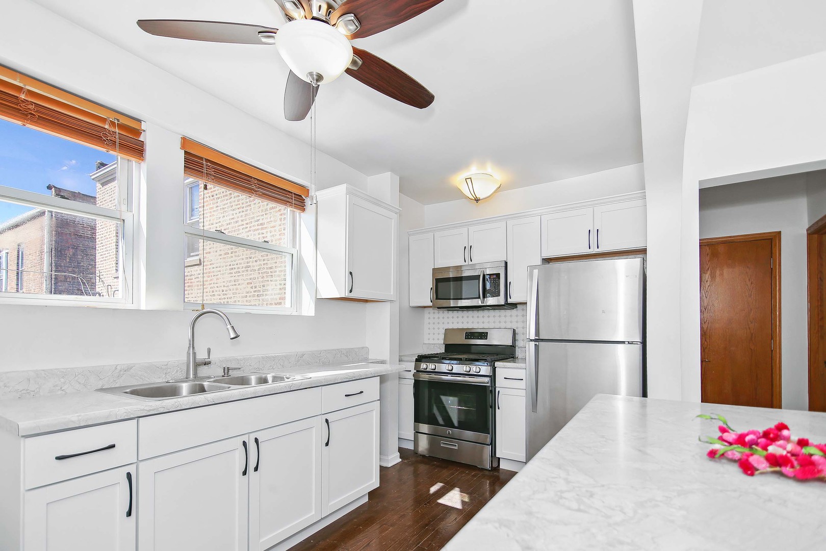 6618 19th Street, Unit 2 Berwyn, IL 60402 - Photo 4 of 13