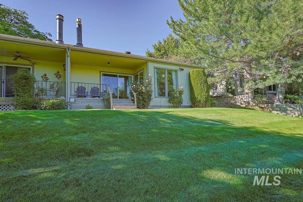 640 Morrison Street Twin Falls, ID 83301 - Photo 29 of 30 Expansive green lawn providing outdoor space