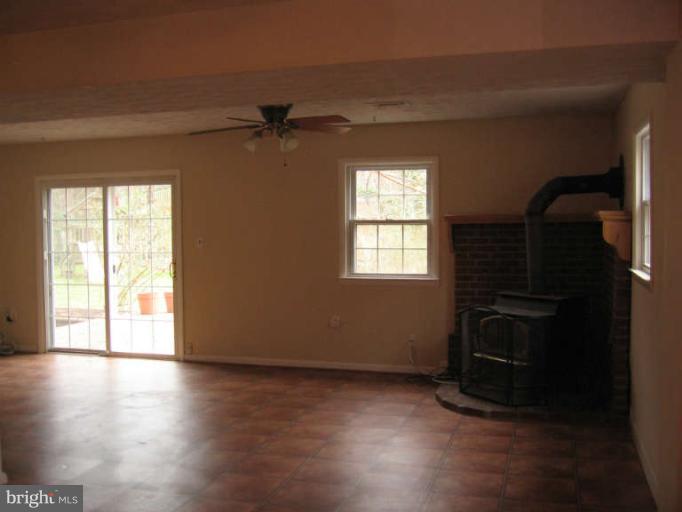 4025 Laurel Road Alexandria, VA 22309 - Photo 20 of 24 Family Room