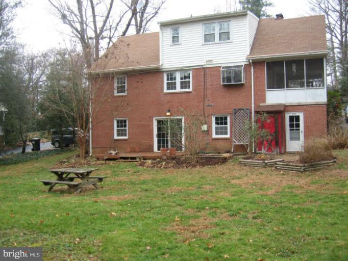 4025 Laurel Road Alexandria, VA 22309 - Photo 23 of 24 Exterior (Rear)