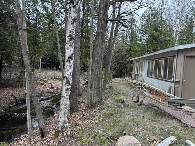 $264,900 | 264 South 30th Avenue, Sears, MI 49679