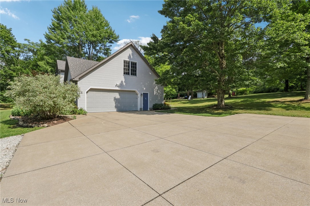 3952 Reimer Road Barberton, OH 44203 - Photo 3 of 50