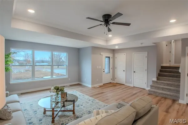 $389,900 | 12301 County Road 4037, Holts Summit, MO 65043