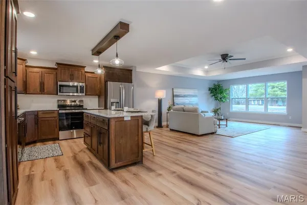 $389,900 | 12301 County Road 4037, Holts Summit, MO 65043