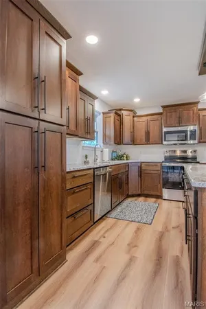 $389,900 | 12301 County Road 4037, Holts Summit, MO 65043