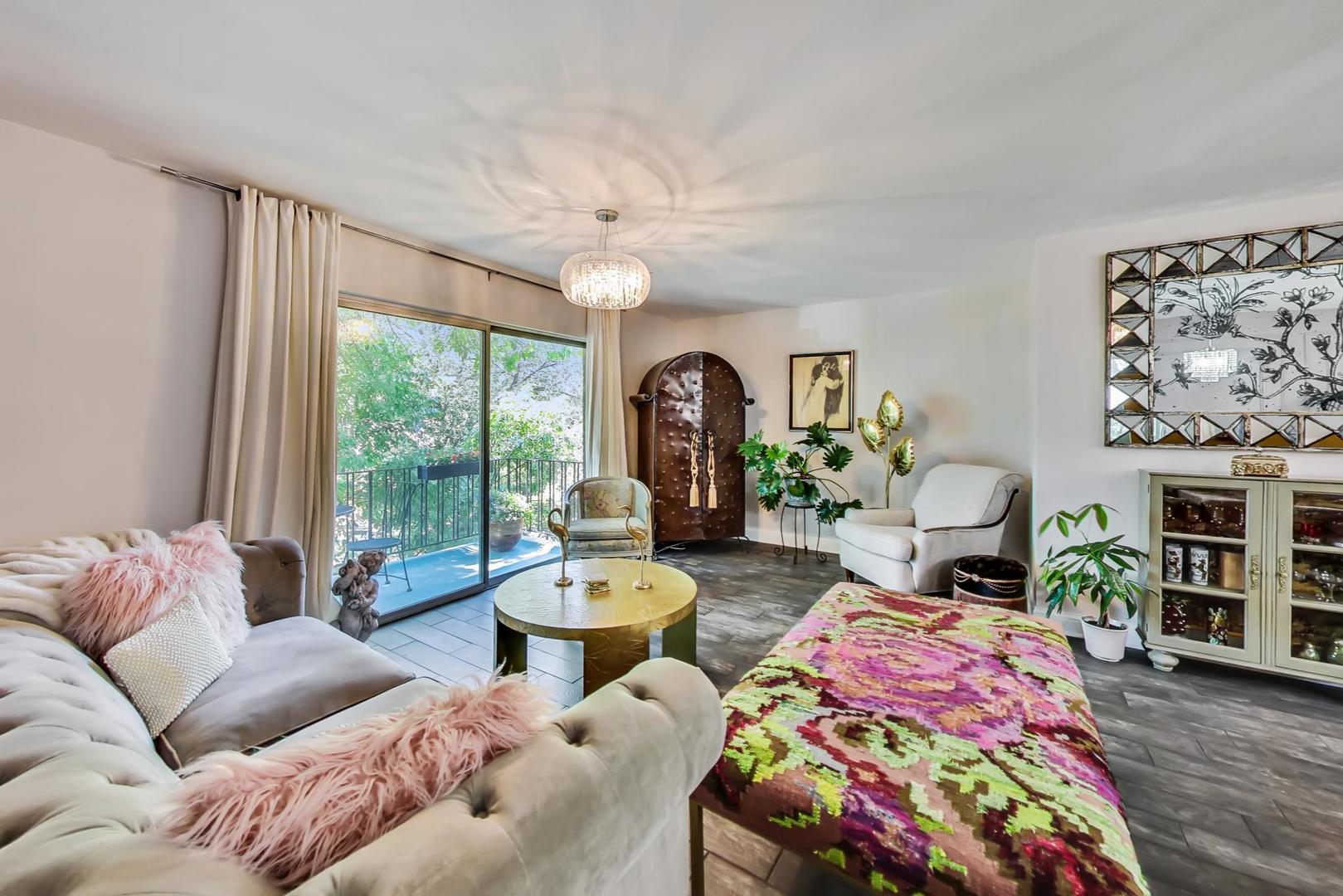250 Ridge Avenue, Unit 3K Evanston, IL 60202 - Photo 13 of 24 a living room with furniture fireplace and a large window