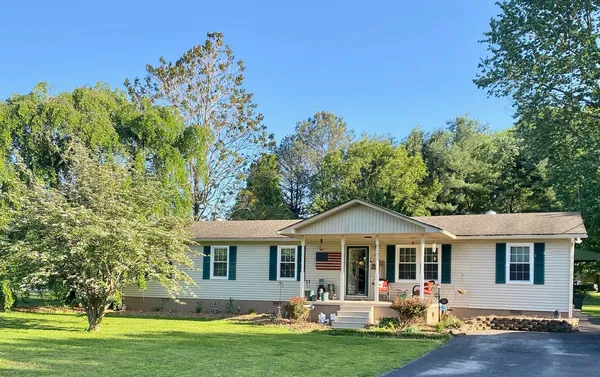 $299,900 | 316 Davis Street, Cowan, TN 37318