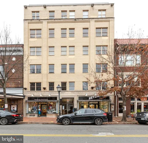 $2,750 | 815 King Street, Unit 6C, Alexandria, VA 22314