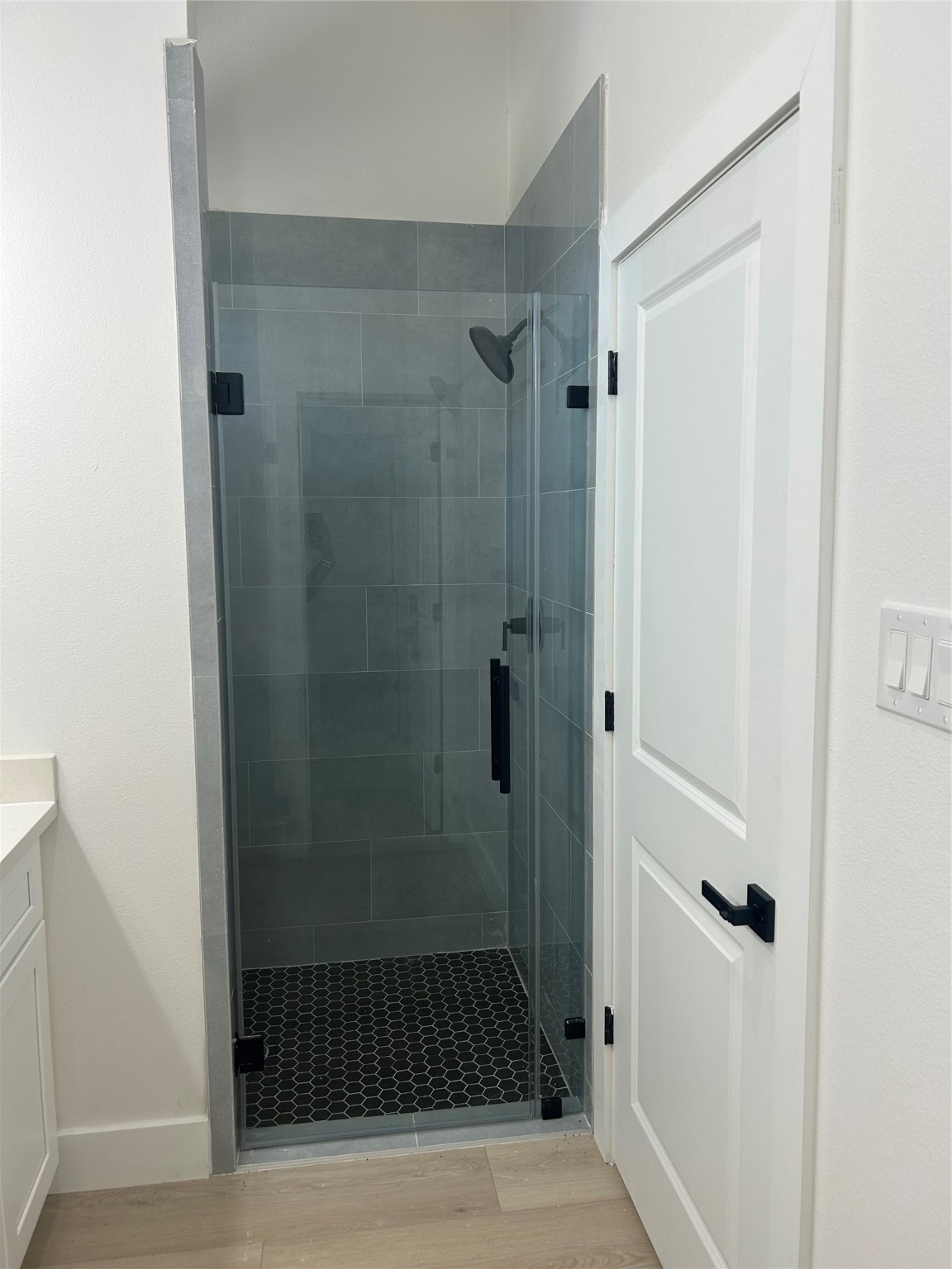 8203 Sparta Street, Unit B Houston, TX 77028 - Photo 10 of 12 a bathroom with a shower