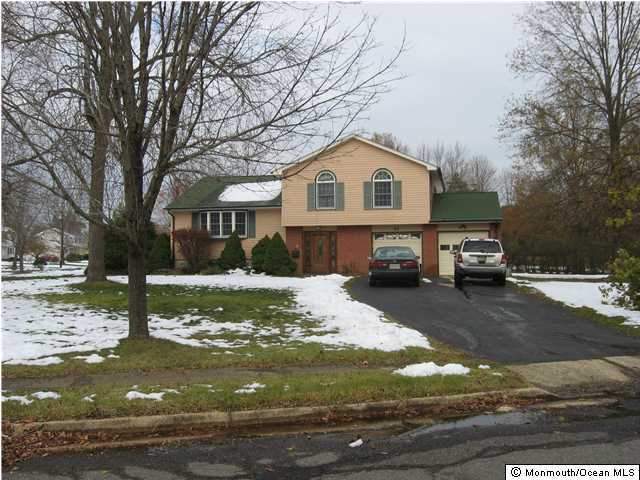41 Cambridge Road Freehold, NJ 07728 - Photo 1 of 3 Primary Photo