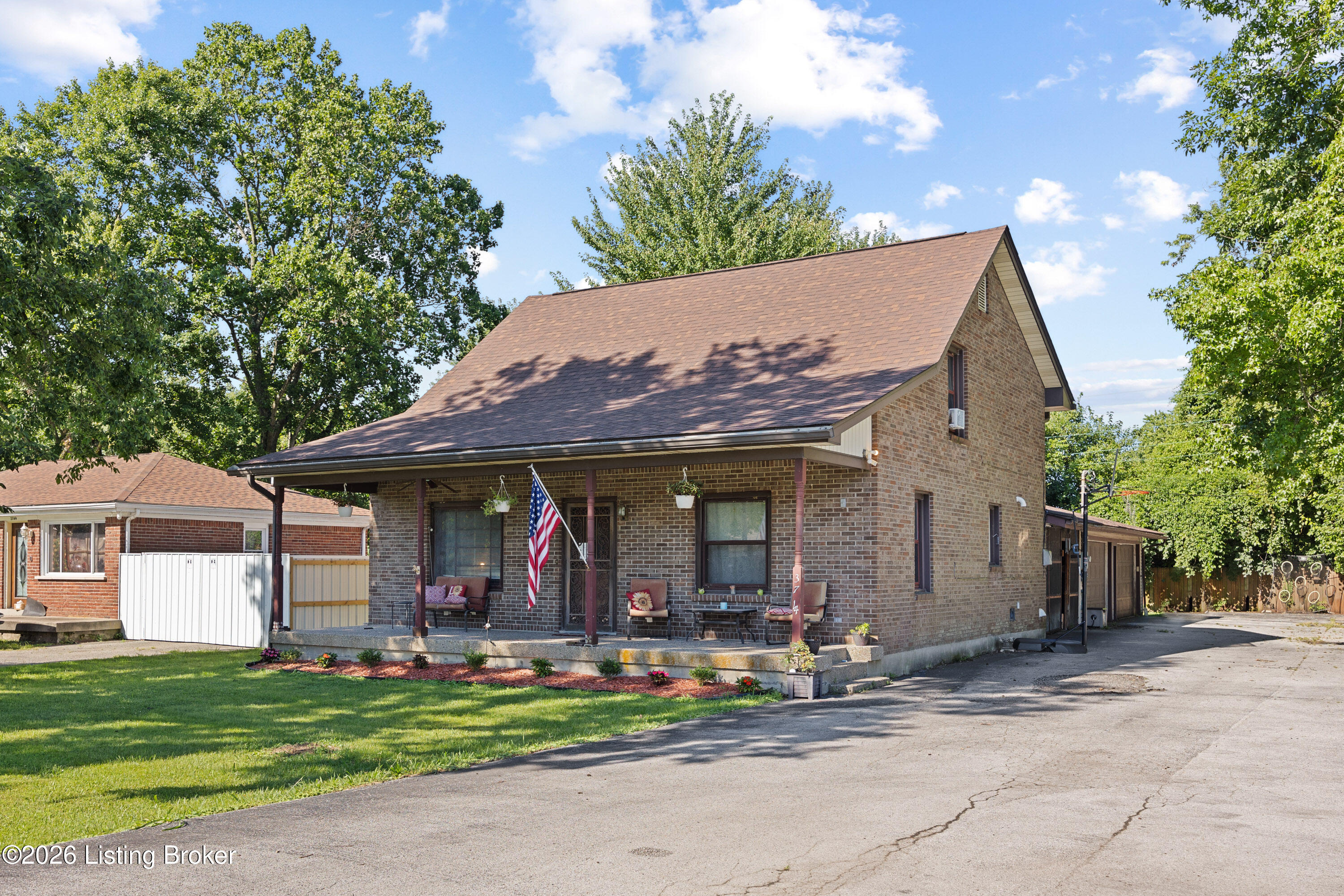 3774 East Blue Lick Road Louisville, KY 40229 - Photo 2 of 30 002