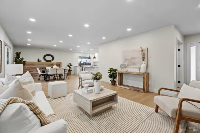 $989,000 | 3583 Jomar Drive, Napa, CA 94558