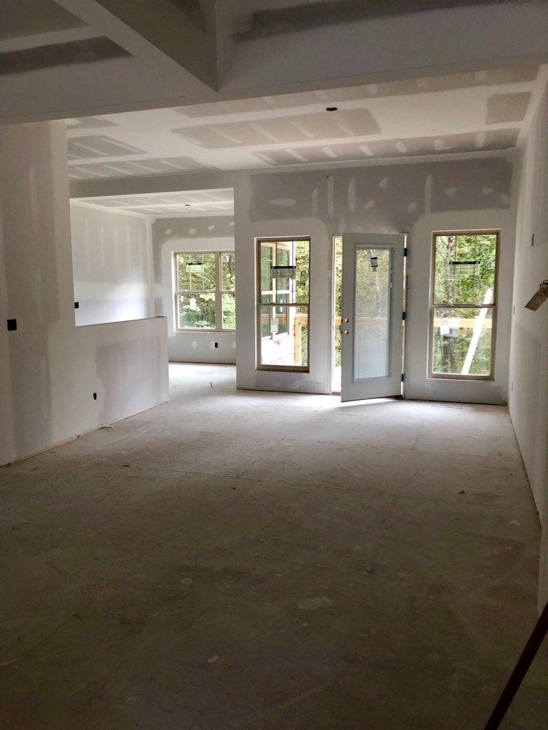 1200 Springview Drive Chattanooga, TN 37421 - Photo 2 of 10 Living Room