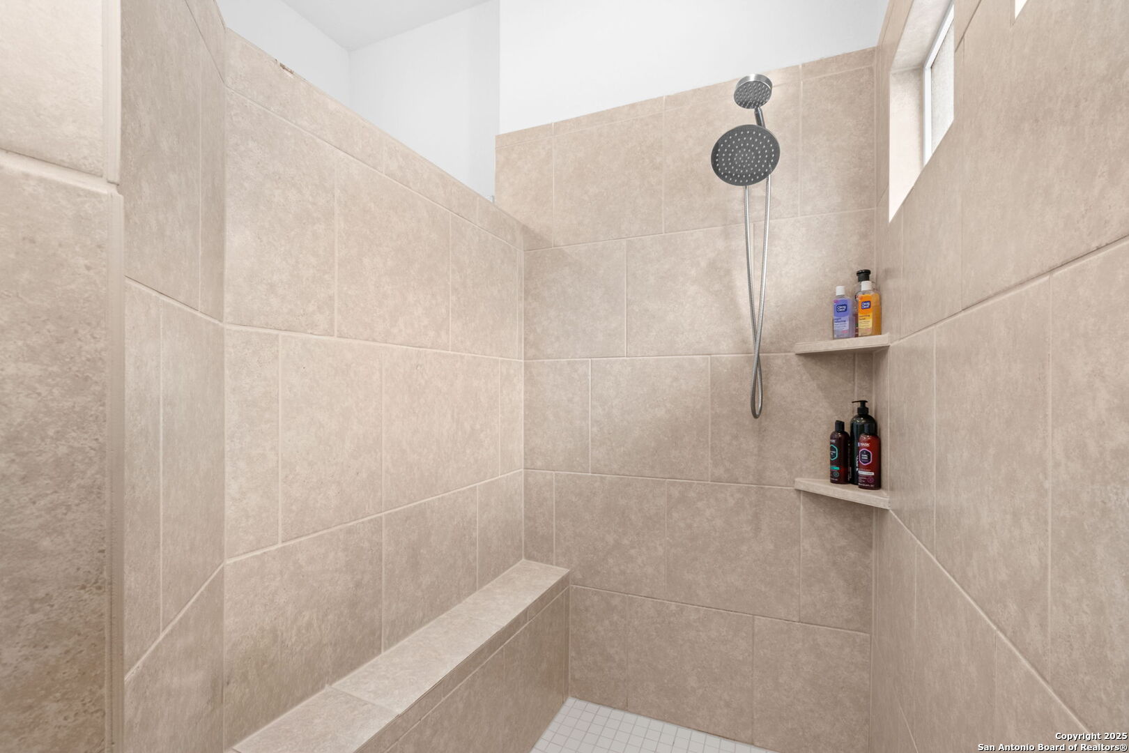 8950 Rancher Place Seguin, TX 78155 - Photo 20 of 34 a bathroom with a shower