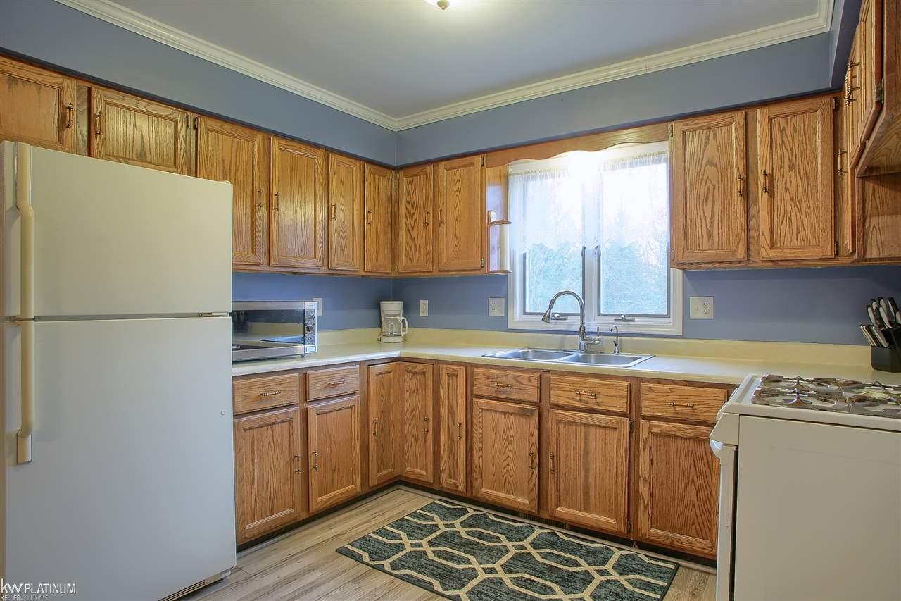 10751 Dunn Road Memphis, MI 48041 - Photo 11 of 36 Gallery Image 11