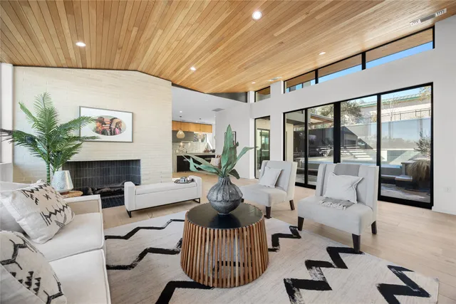 $2,095,000 | 7805 Lazy River Cove, Austin, TX 78730