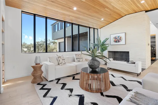 $2,095,000 | 7805 Lazy River Cove, Austin, TX 78730