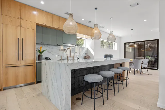 $2,095,000 | 7805 Lazy River Cove, Austin, TX 78730