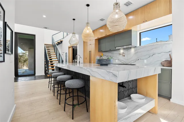 $2,095,000 | 7805 Lazy River Cove, Austin, TX 78730