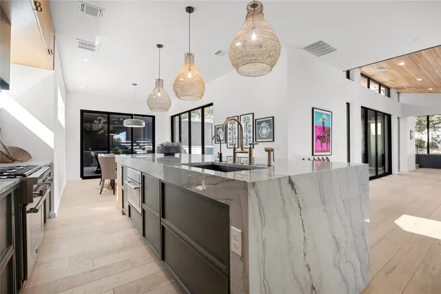 $2,095,000 | 7805 Lazy River Cove, Austin, TX 78730