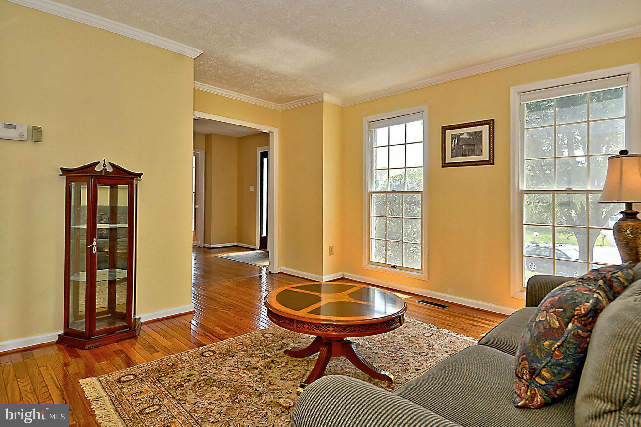 17245 Spates Hill Road Poolesville, MD 20837 - Photo 15 of 30 Living Room