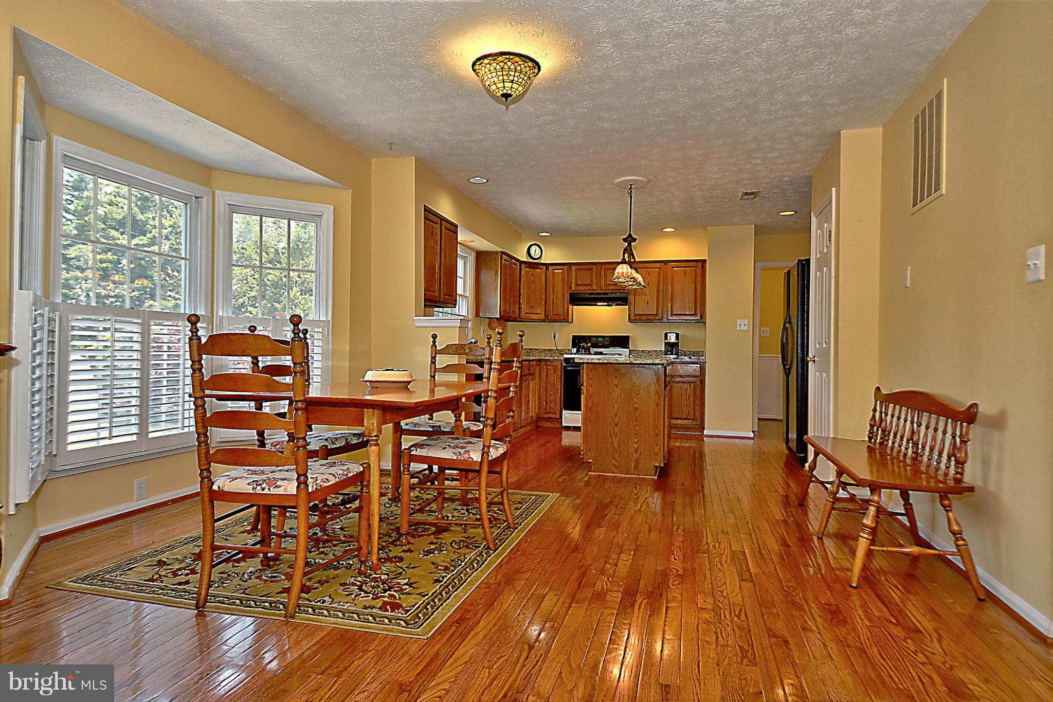 17245 Spates Hill Road Poolesville, MD 20837 - Photo 3 of 30 Kitchen