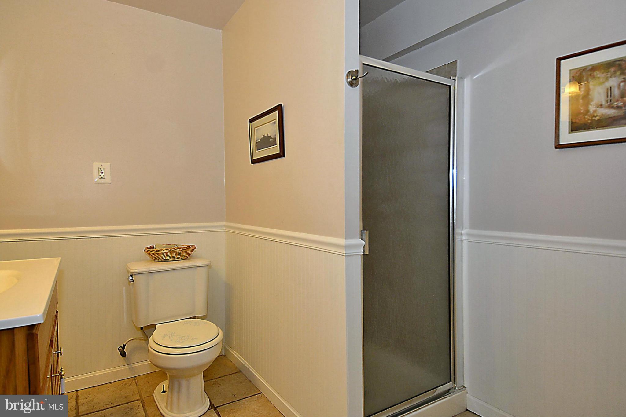 17245 Spates Hill Road Poolesville, MD 20837 - Photo 28 of 30 Bath