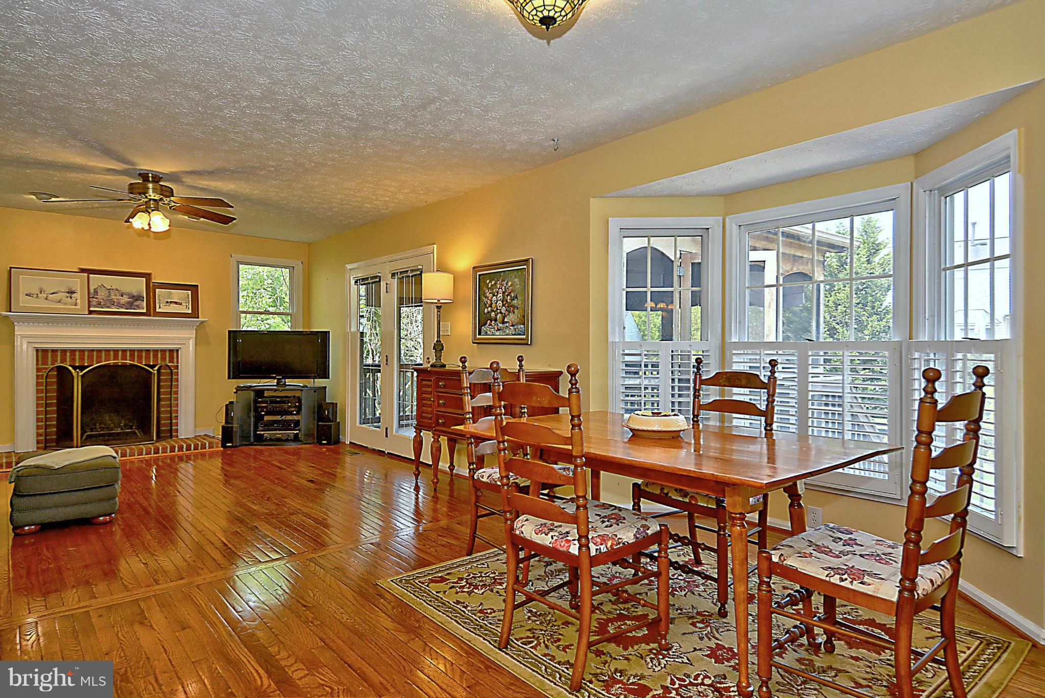 17245 Spates Hill Road Poolesville, MD 20837 - Photo 9 of 30 Kitchen