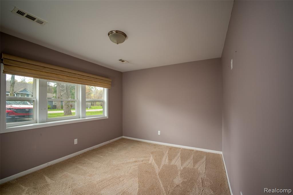 7203 Aspen Road Lexington, MI 48450 - Photo 13 of 27