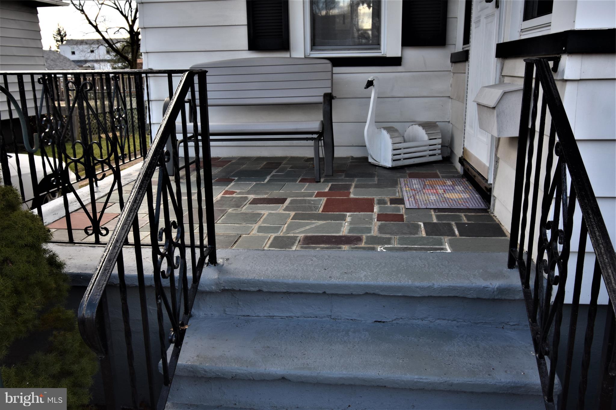 402 Lippincott Avenue Riverside, NJ 08075 - Photo 5 of 18