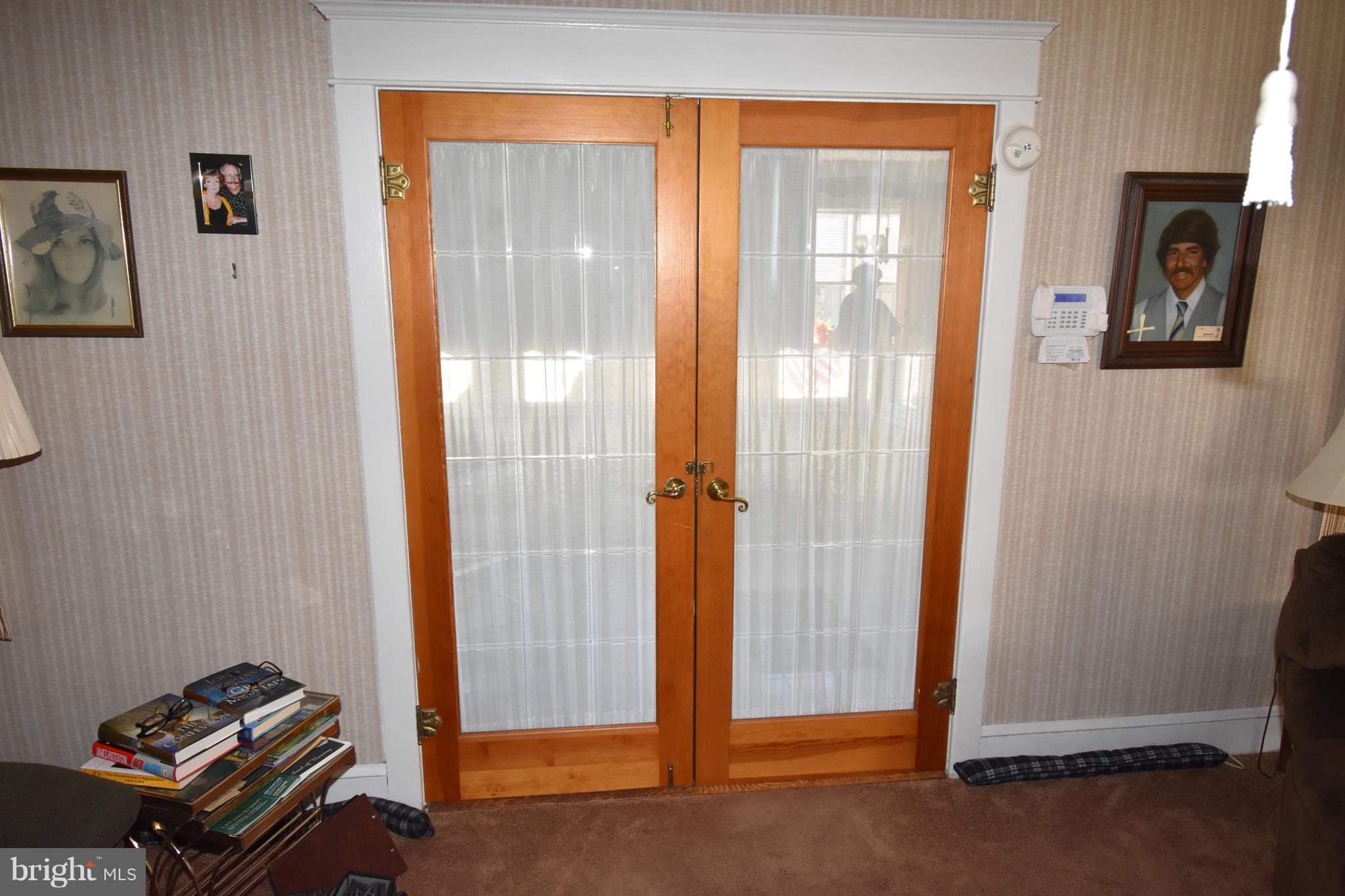 402 Lippincott Avenue Riverside, NJ 08075 - Photo 9 of 18