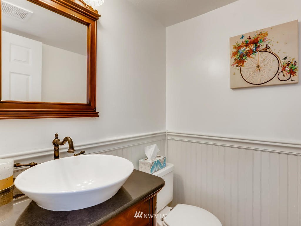 10931 Southeast 183rd Court Renton, WA 98055 - Photo 12 of 28 Gallery Image 12