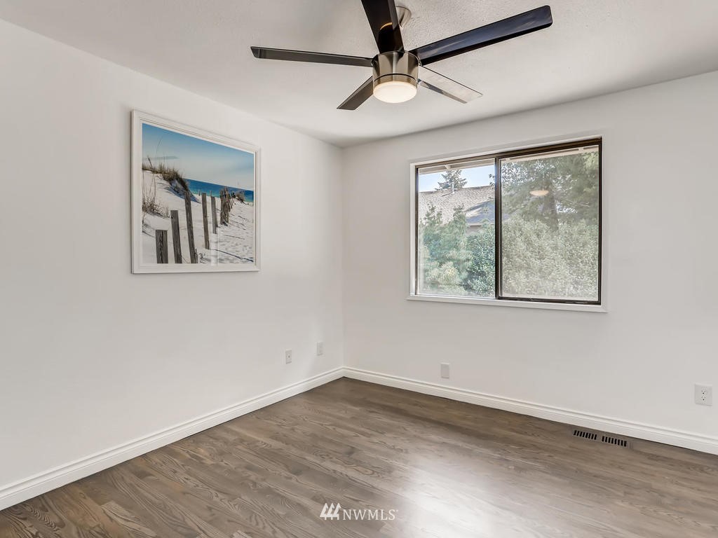 10931 Southeast 183rd Court Renton, WA 98055 - Photo 19 of 28 Gallery Image 19
