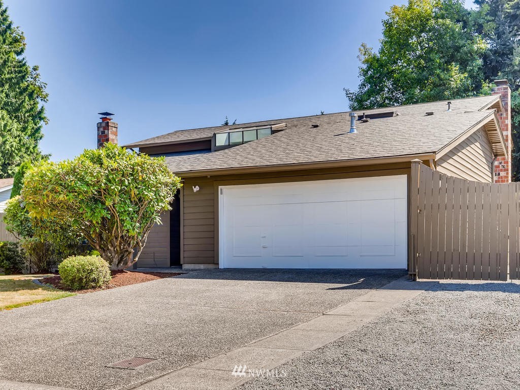 10931 Southeast 183rd Court Renton, WA 98055 - Photo 3 of 28 Gallery Image 3
